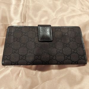 Authentic GUCCI GG Brown Long Wallet